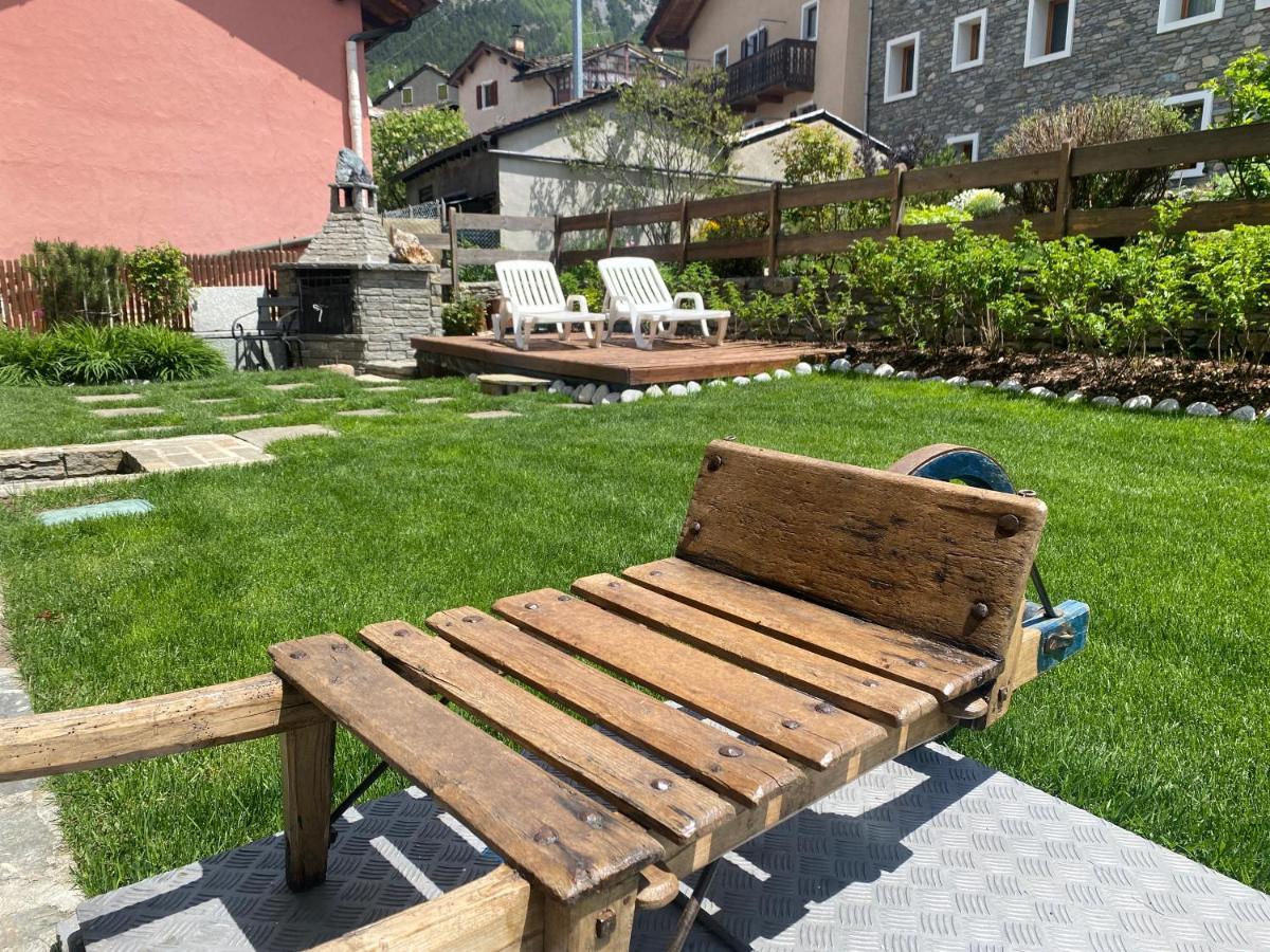 Maison Rongier Nel Centro Di Cogne Kültér fotó