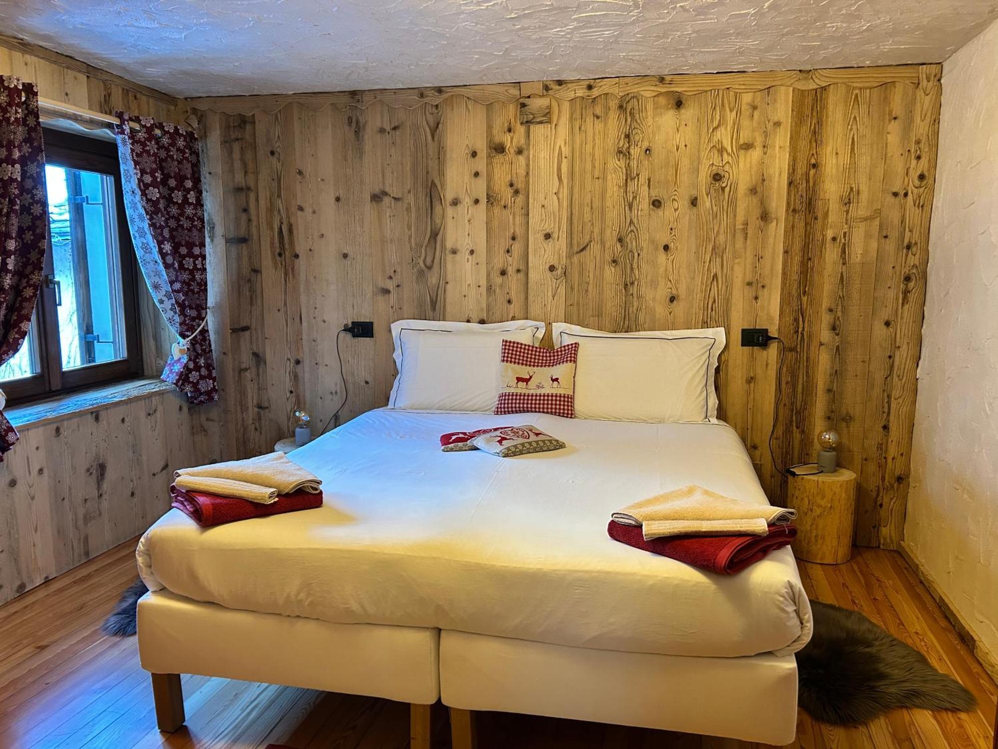 Maison Rongier Nel Centro Di Cogne Kültér fotó